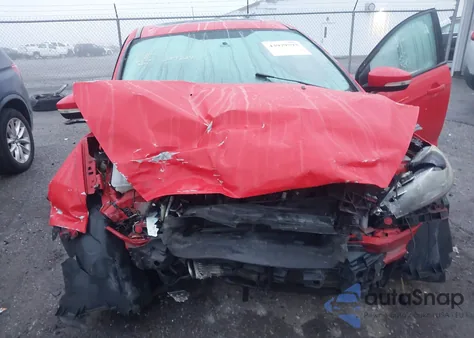 2016 Ford Focus Se z USA, uszkodzony, nr VIN 1FADP3K27GL329824